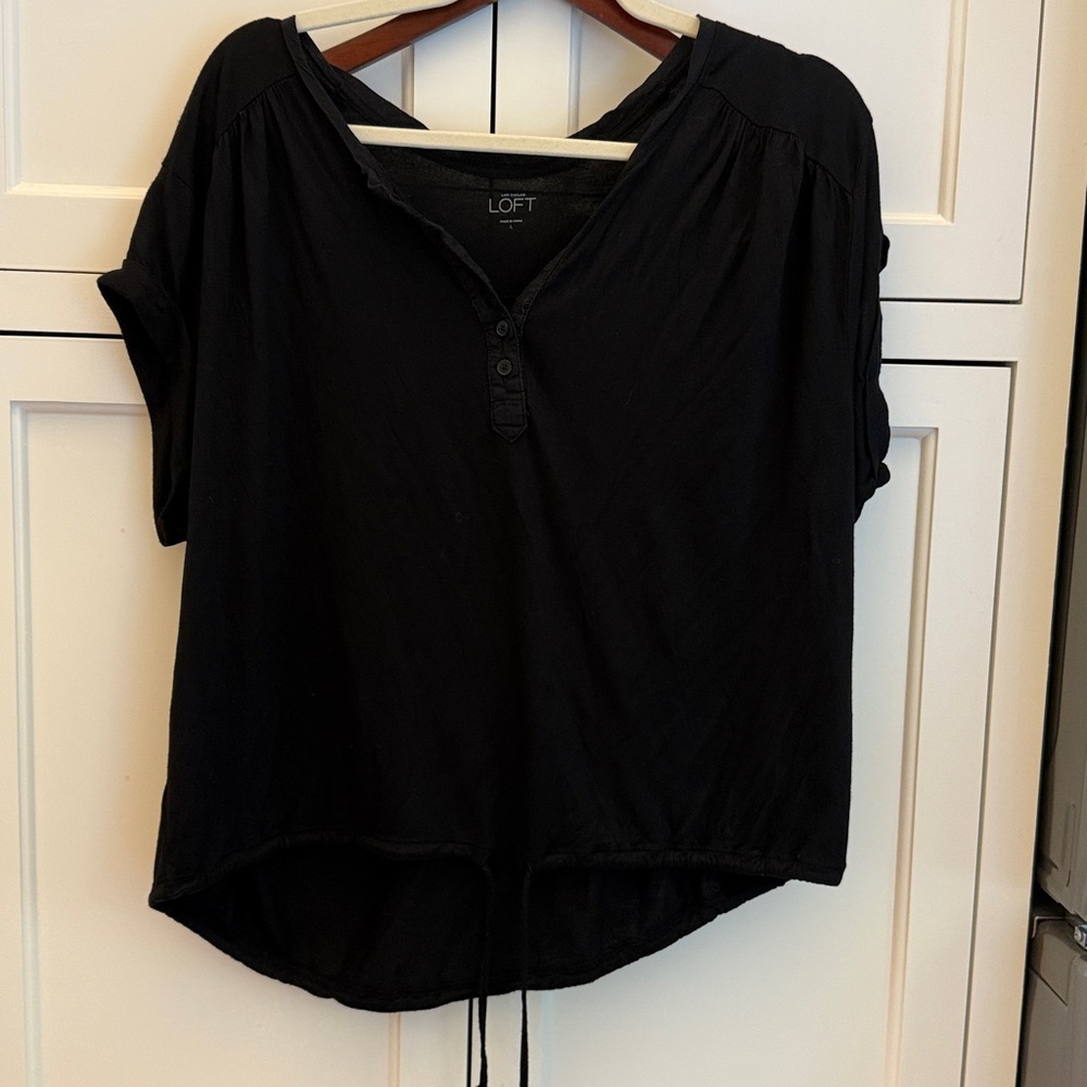 LOFT Black Buttoned Short Sleeve Blouse